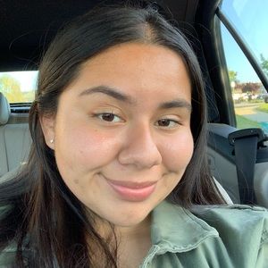 Meet your Posher, Genevieve